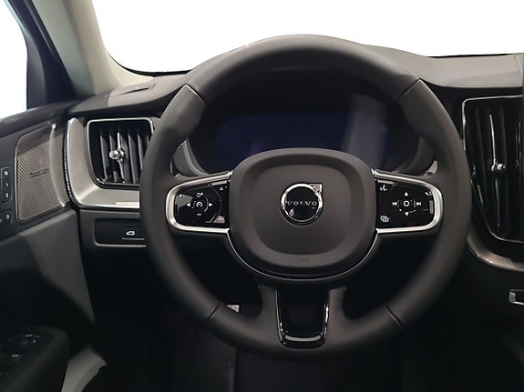 Volvo XC60 10 of 18