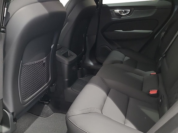 Volvo XC60 6 of 18