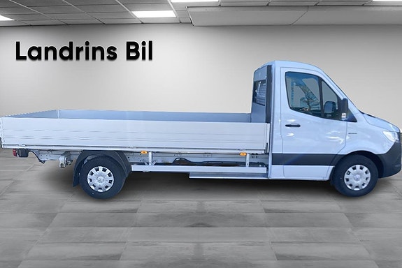 Mercedes-Benz eSprinter 420 4 of 16
