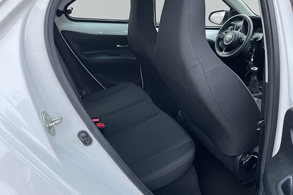 Toyota Aygo X 8 of 22