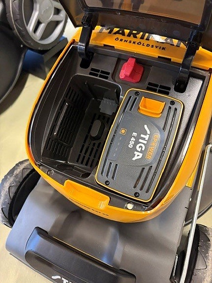 STIGA Batteridriven gräsklippare Multiclip 547 AE Kit 2 of 3