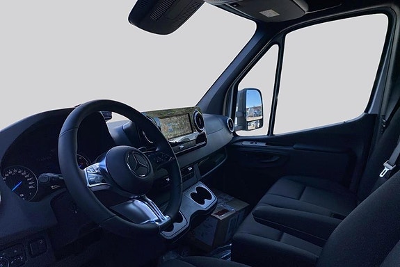 Mercedes-Benz eSprinter 420 7 of 11