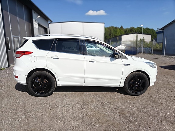 Ford Kuga 3 of 5