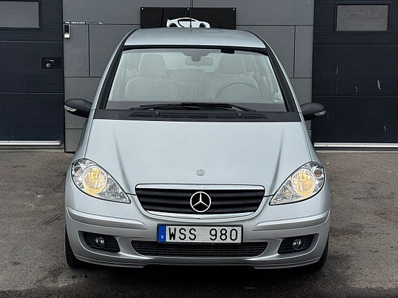 Mercedes-Benz A170 2 of 14