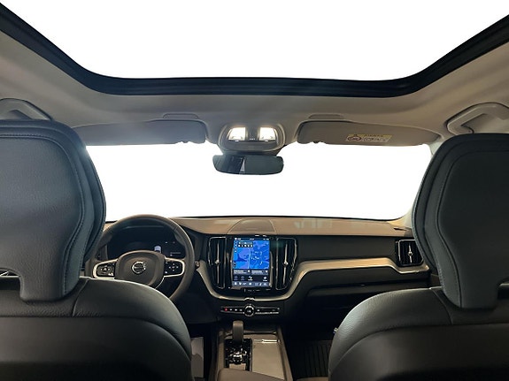 Volvo XC60 11 of 28