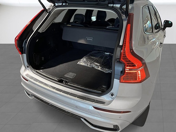 Volvo XC60 13 of 28