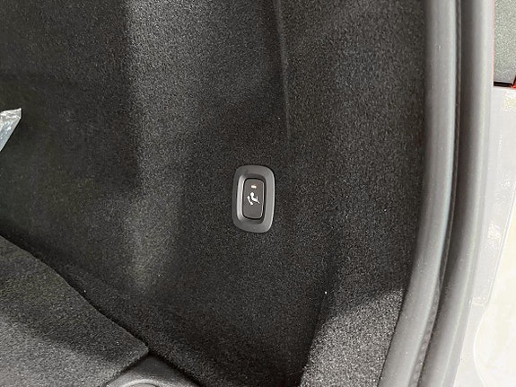 Volvo XC60 15 of 28