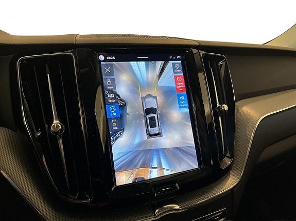 Volvo XC60 25 of 28