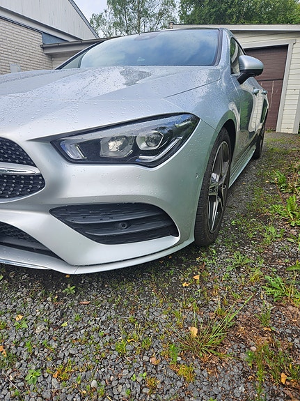 Mercedes-Benz CLA200 3 of 4