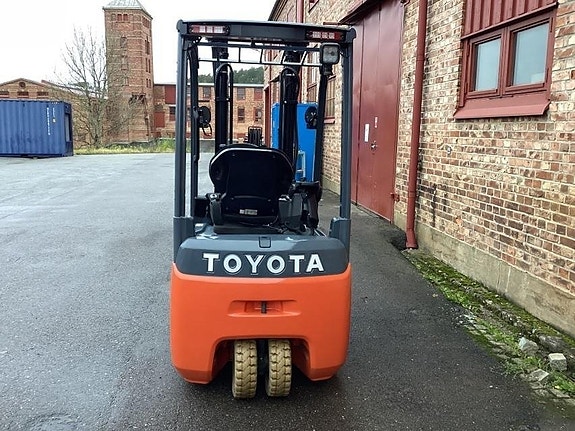 Toyota 8FBE15T 3 of 6