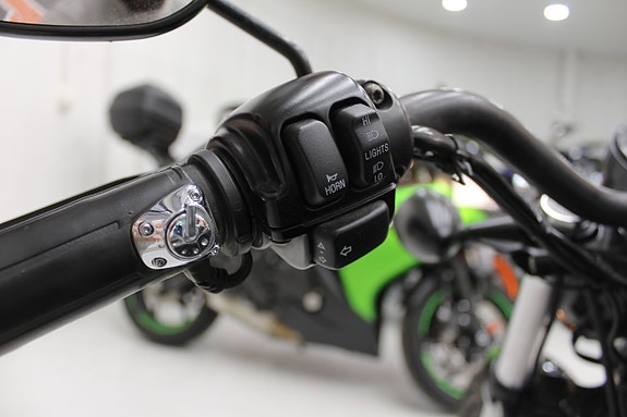 Harley-Davidson Forty-Eight XL1200 8 of 9