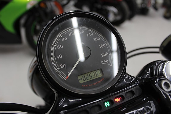 Harley-Davidson Forty-Eight XL1200 7 of 9