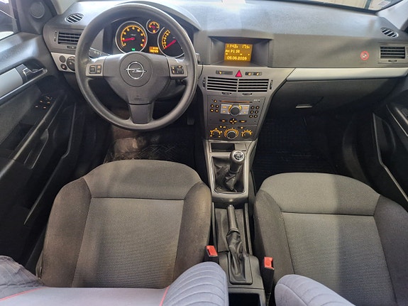 Opel Astra 5 of 5