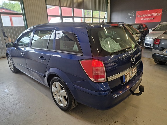Opel Astra 4 of 5