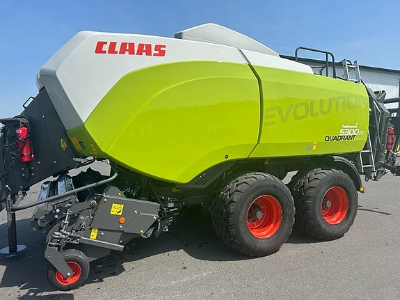 CLAAS Quadrant 5300 FC Evolution Tandem 4 of 8