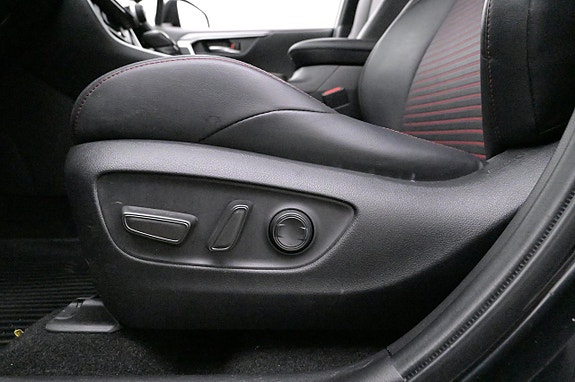 Toyota RAV4 Plug-in Hybrid 11 of 27