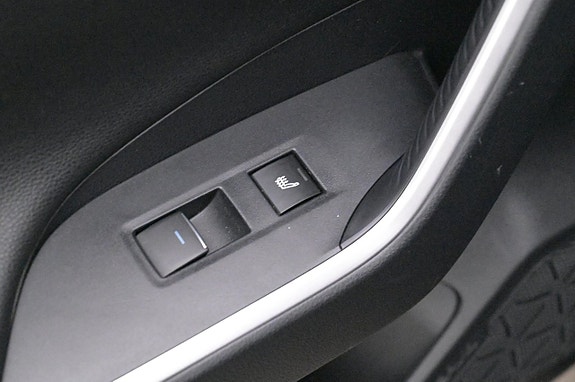 Toyota RAV4 Plug-in Hybrid 21 of 27