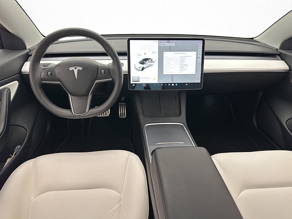 Tesla Model 3 18 of 30