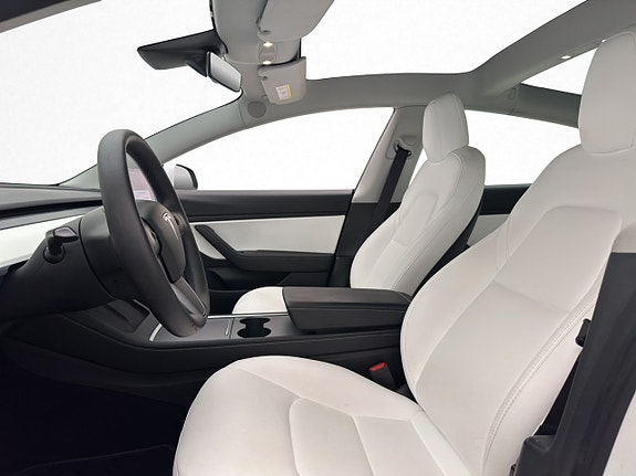 Tesla Model 3 13 of 30
