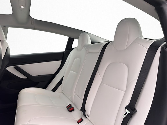 Tesla Model 3 17 of 30
