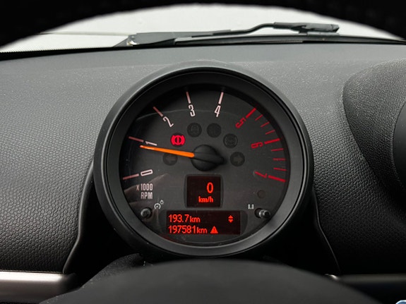 MINI Countryman Cooper D 13 of 19