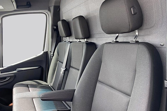 Mercedes-Benz eSprinter 420 9 of 16