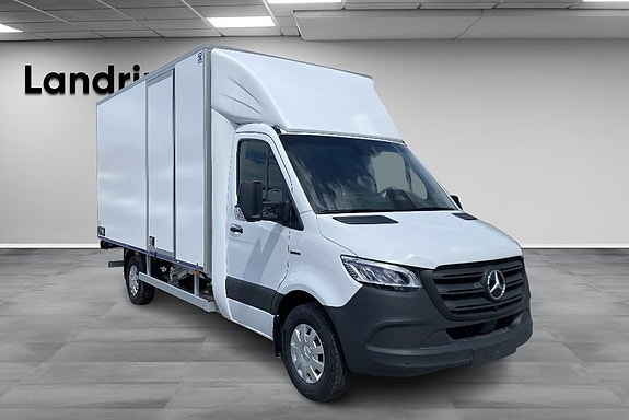 Mercedes-Benz eSprinter 420 3 of 16