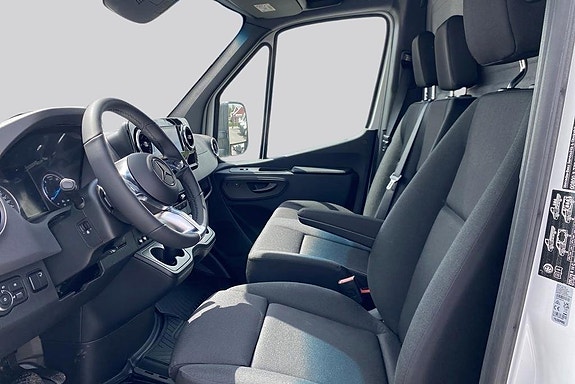 Mercedes-Benz eSprinter 420 8 of 16