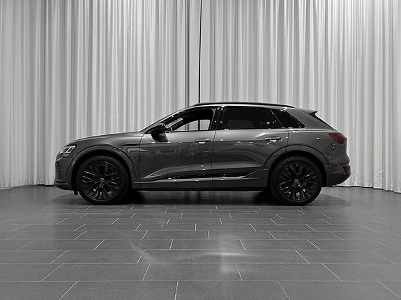 Audi Q8 e-tron 2 of 5