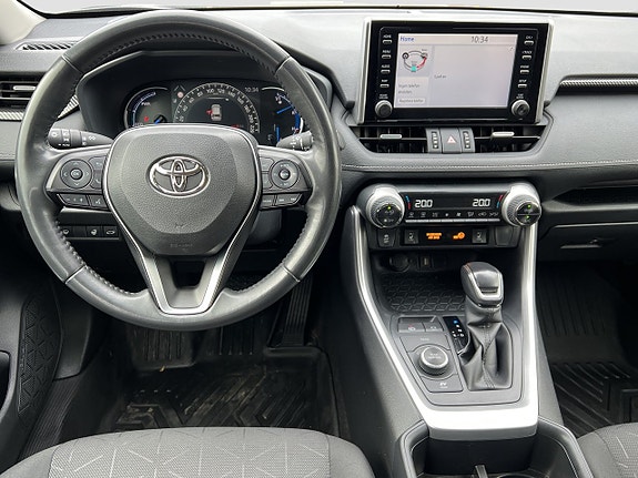 Toyota RAV4 14 of 21