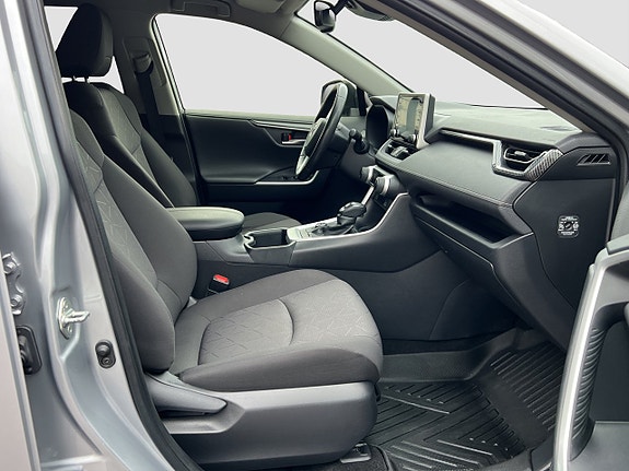 Toyota RAV4 18 of 21