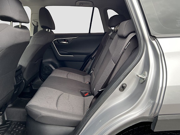Toyota RAV4 19 of 21
