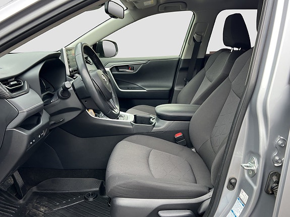 Toyota RAV4 11 of 21
