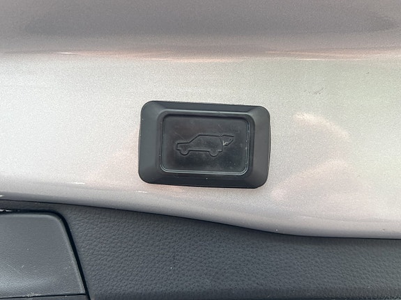 Toyota RAV4 21 of 21