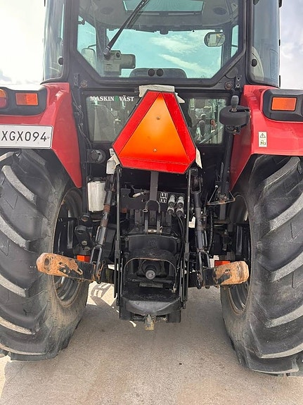Case IH Farmall 65 A 5 of 9