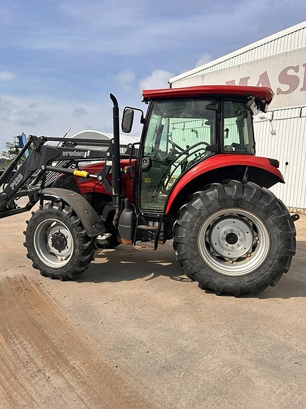Case IH Farmall 65 A 7 of 9