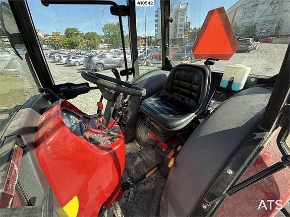 Traktor Shibaura ST450 med frontlastare, frontlyft och redsk 9 of 24