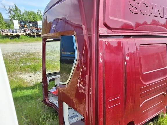 Scania R 590 4 of 5