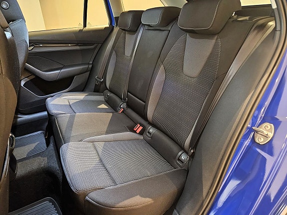 Skoda Octavia 18 of 27