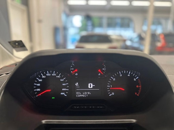 Peugeot Partner 13 of 13
