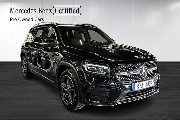 Mercedes-Benz GLB200 2 of 5