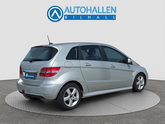 Mercedes-Benz B200 6 of 13