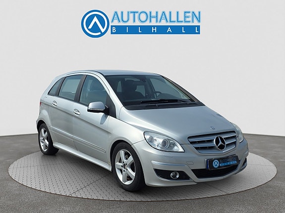 Mercedes-Benz B200 8 of 13