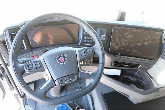 Scania R 560 6x2*4 Ekeri skåpbil 7 of 14