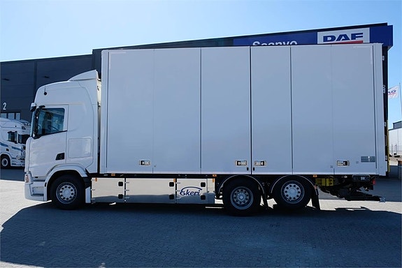 Scania R 560 6x2*4 Ekeri skåpbil 5 of 14