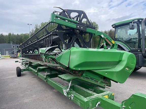 John Deere S 690 i 11 of 11
