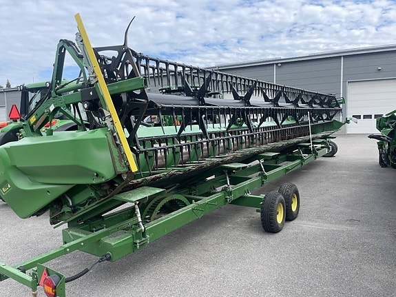 John Deere S 690 i 10 of 11