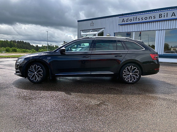 Skoda Superb 3 of 5