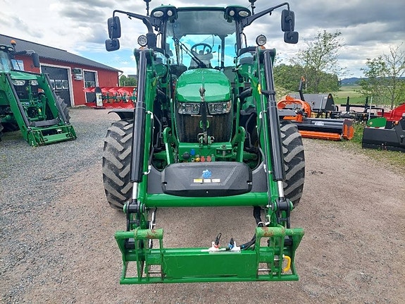 John Deere 5115R 3 of 7