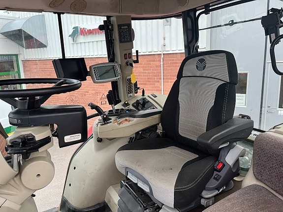 Massey Ferguson 7620 Dyna 6 8 of 11